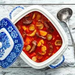 Jak zrobić zupę strogonow - prosty przepis na pyszne danie