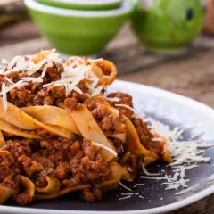 Jakie mięso na spaghetti? Oto najlepsze opcje i przepisy