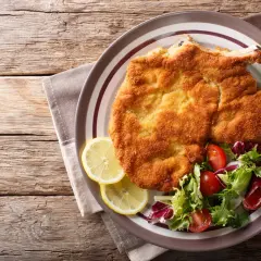 Jak przygotować schab z kością, aby był soczysty i aromatyczny