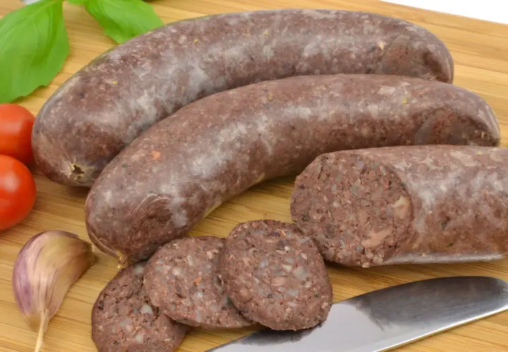 Czy w piątek można jeść kaszankę? Sprawdź zasady Kościoła