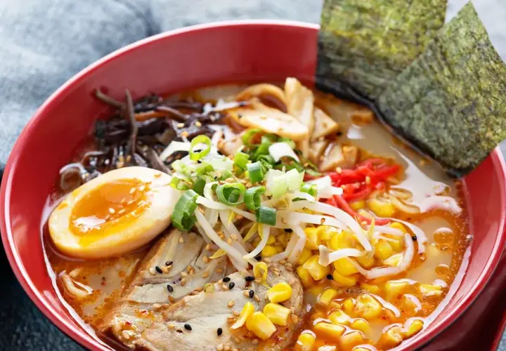 Jaki makaron do ramen? Poznaj najlepsze opcje i ich zalety