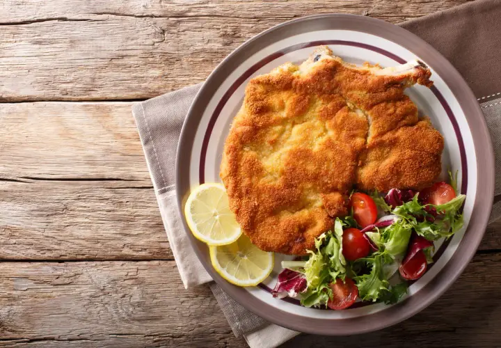 Jak przygotować schab z kością, aby był soczysty i aromatyczny