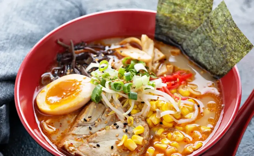 Jaki makaron do ramen? Poznaj najlepsze opcje i ich zalety
